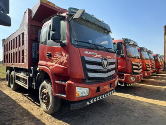 The rear eight wheel of Ouman